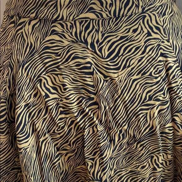 UOutfitters button up flared skirt. Never worn. - Picture 4 of 4